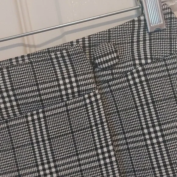 a new day Black White Houndstooth Plaid Fully Lined Wrap Mini Skirt Size 12 - Picture 3 of 8